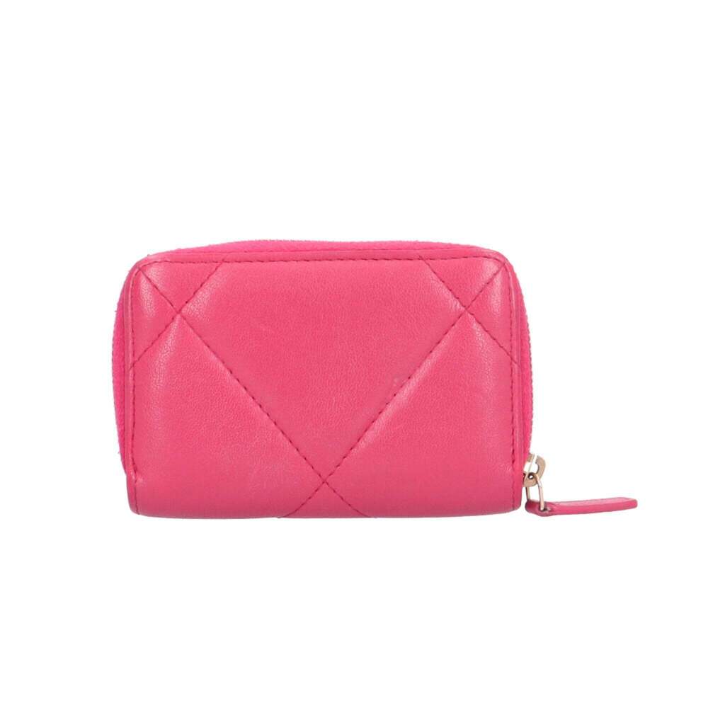 CHANEL Pink Lambskin Leather Wallet - Picture 2 of 10